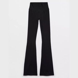 OFFLINE By Aerie Real Me Xtra Bootcut Legging Black Size XXS
